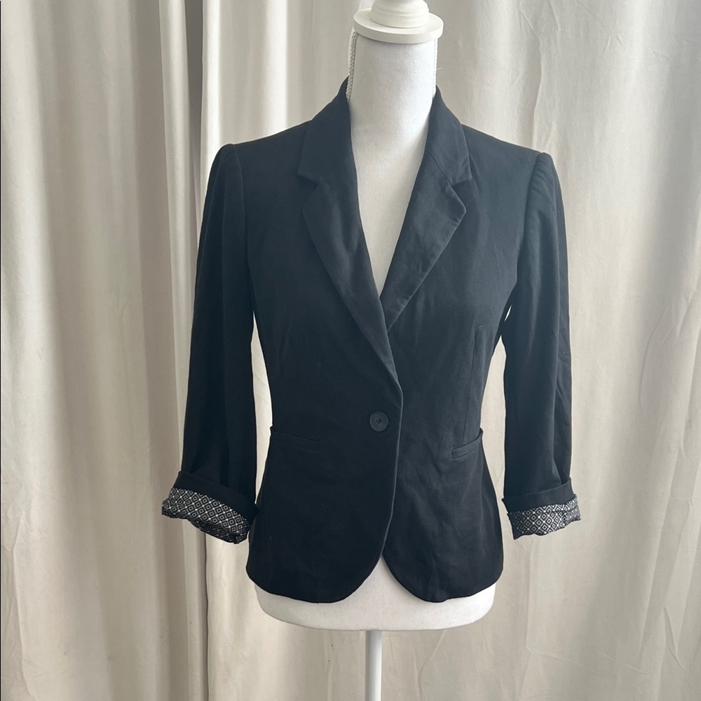 Black Single-Button Women's Tailored Blazer